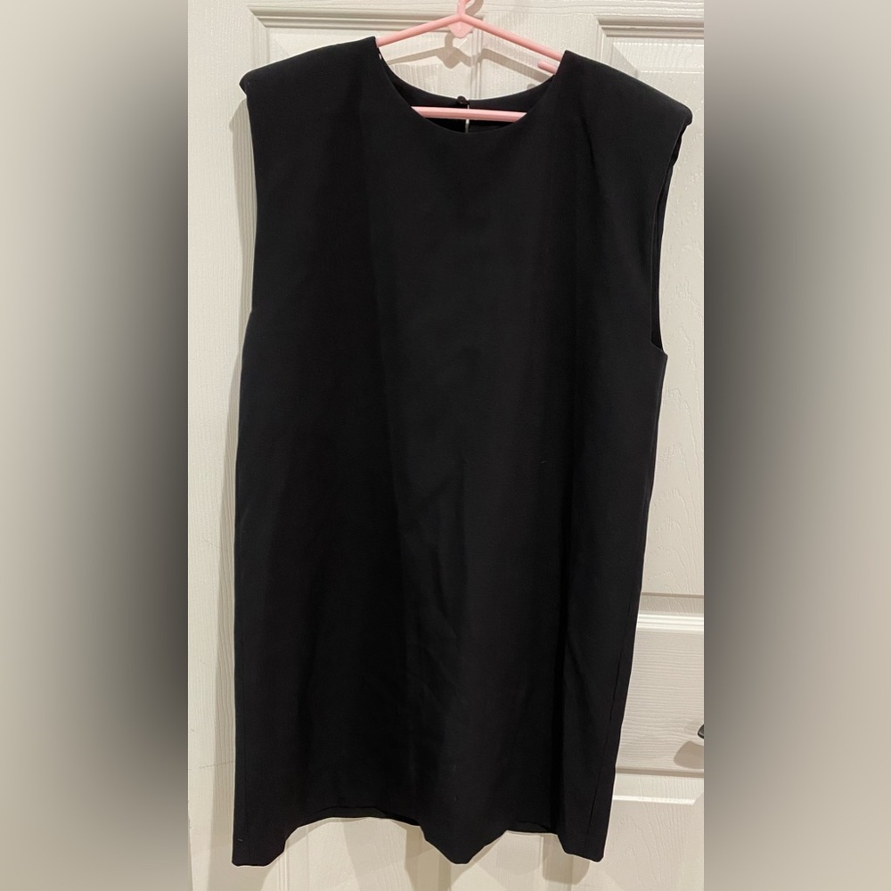 ZARA Black Shoulder Pad Sleeveless Shift Dress Size Small Mini